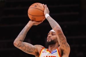 NAW：感谢里萨谢给了我们很大的鼓励 JJ对我们说要给比赛设立基调